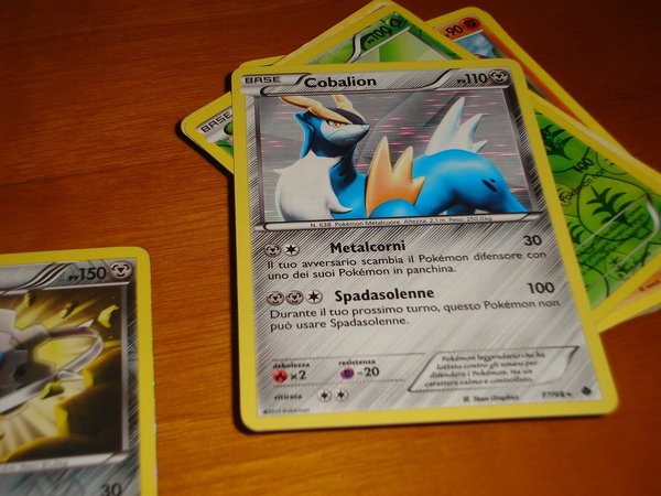Comment se jouent les cartes Pokémon ?
