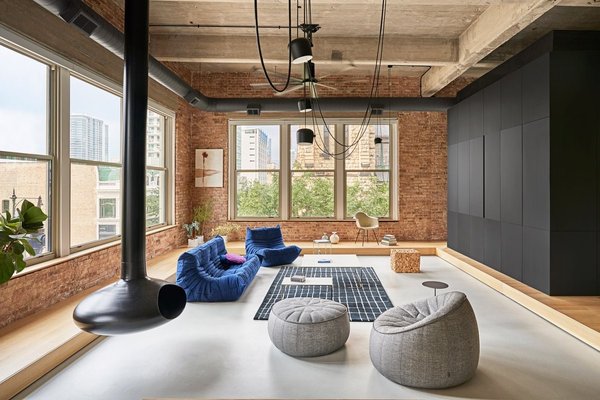 Pourquoi ajouter un pouf togo dans votre salon ?